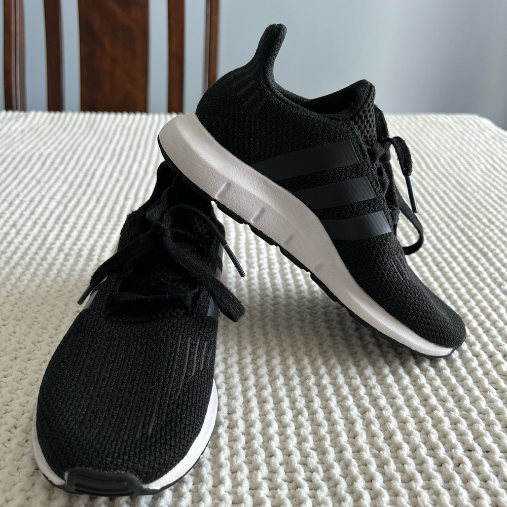 Like New Boy’s Adidas Swift Run Sneaker